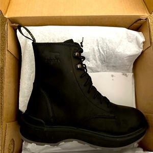 SOREL Women’s Hi-Line Lace Boots- Black Jet